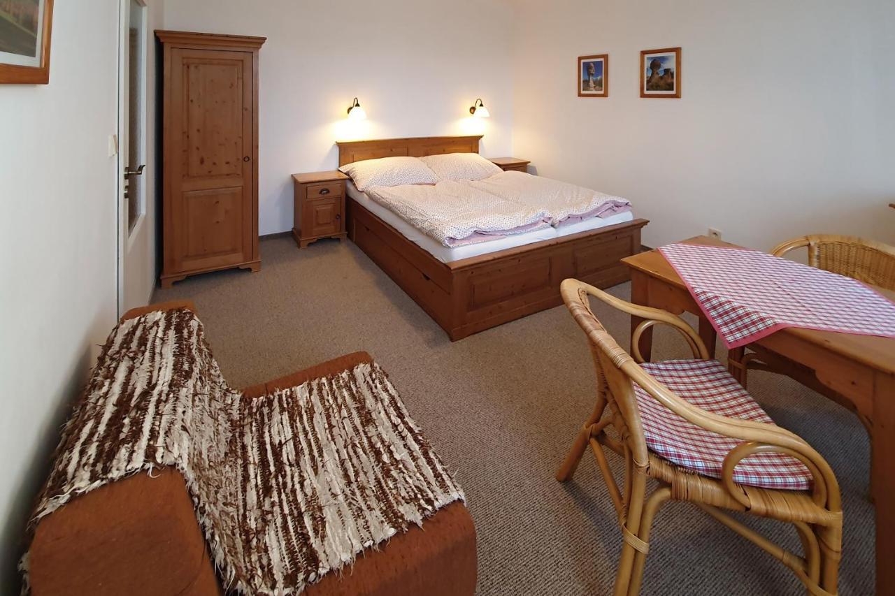 Selsky Dvur 1 Hotel Police nad Metují Kültér fotó